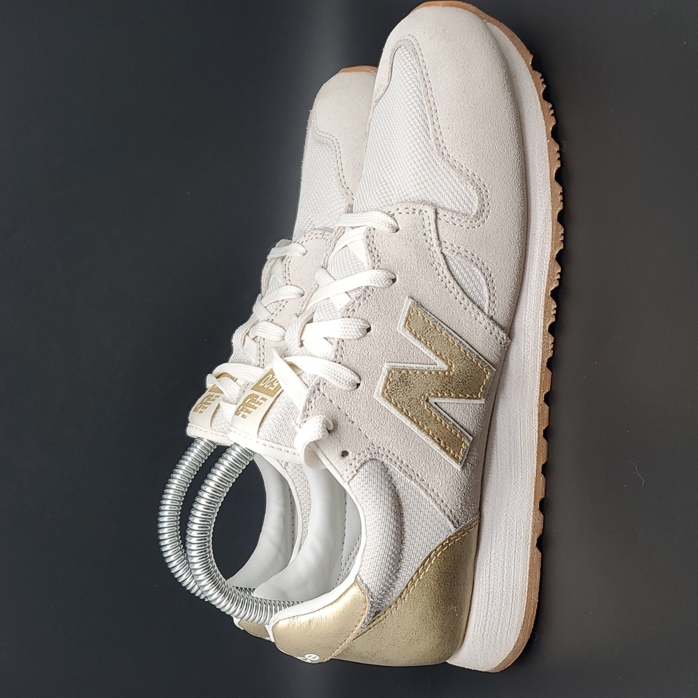 New Balance x J.Crew | EUC 520 Cream Gold Sneakers Size 8.5